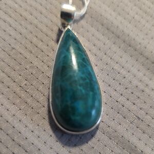 Elegant Chrysoprase Teardrop Pendant Necklace